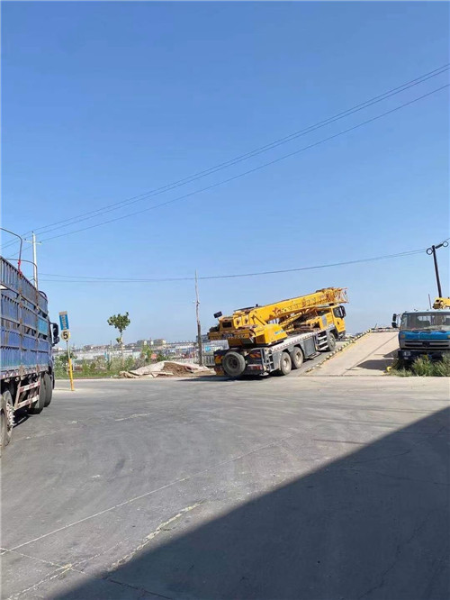 乐平市25吨吊车的租赁价格大概是多少？